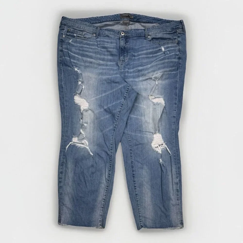 Torrid Jeans Womens Plus 28 Crop Boyfriend Distressed Blue Measures 49 x 26